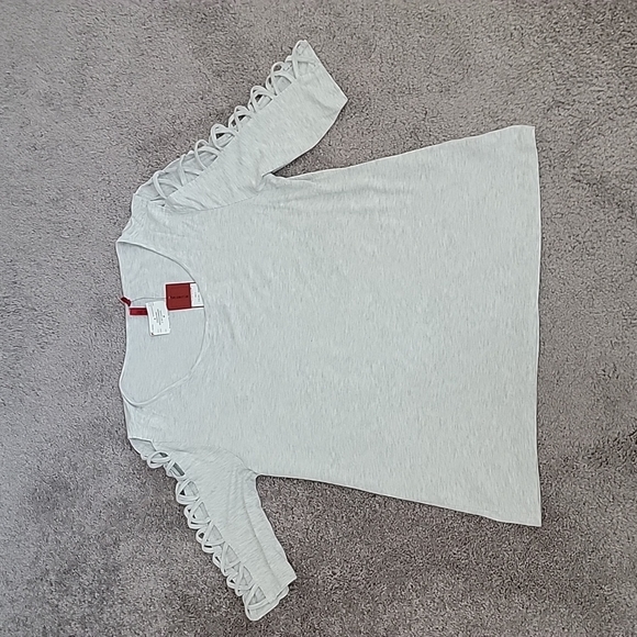 Love Scarlett Short Sleeve Top - Medium - Picture 2 of 7